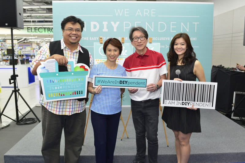 (L-R) Suhaimi, Parl Sec Low Yen Ling, Minister Lim and Michelle Chong