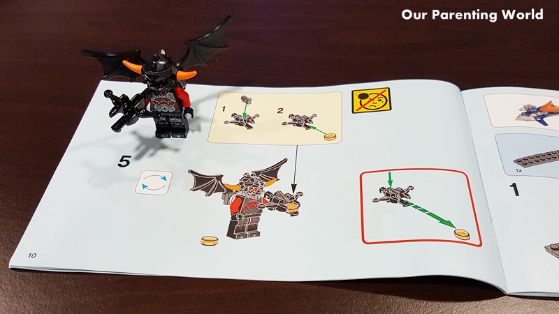 LEGO Nexo Knights Aero-Striker V2 Part 4