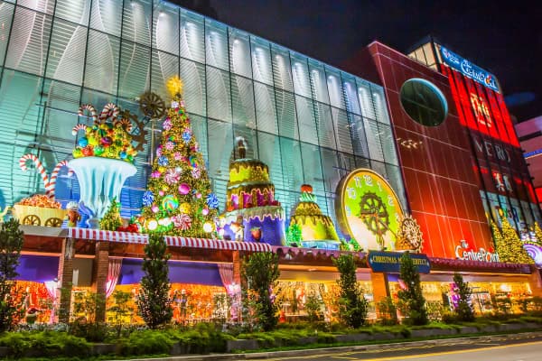 feast-your-eyes-upon-the-christmas-clockwork-kitchen-at-the-centrepoint