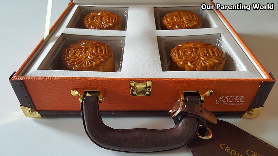 Crowne Plaza Changi Airport Mooncakes