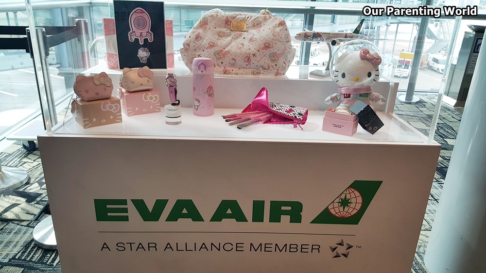 Hello Kitty & Friends at Changi Airport 2