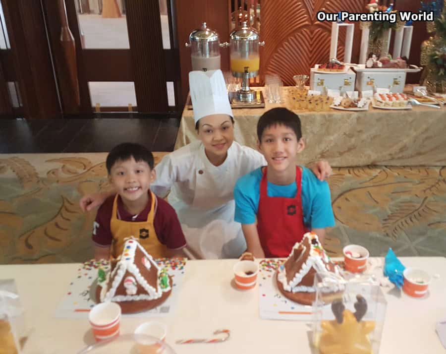 Shangri La Gingerbread House Workshop 17