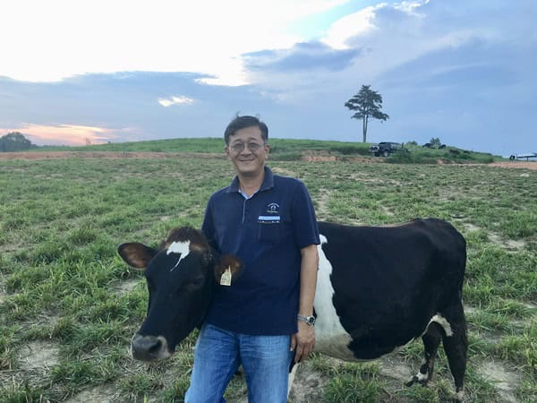 Farm Fresh, Malaysia's No. 1 Fresh Milk Brand  Mr  Loi Tuan Ee, Founder and Managing Director of The Holstein Milk Company Sdn  Bhd