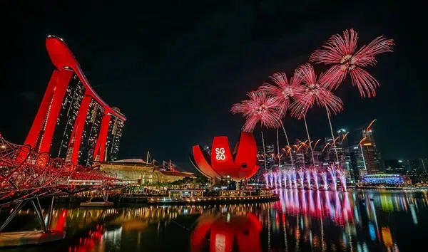 Dazzling Fireworks Light Up The Bay At Marina Bay Singapore Countdown (MBSC) 2025